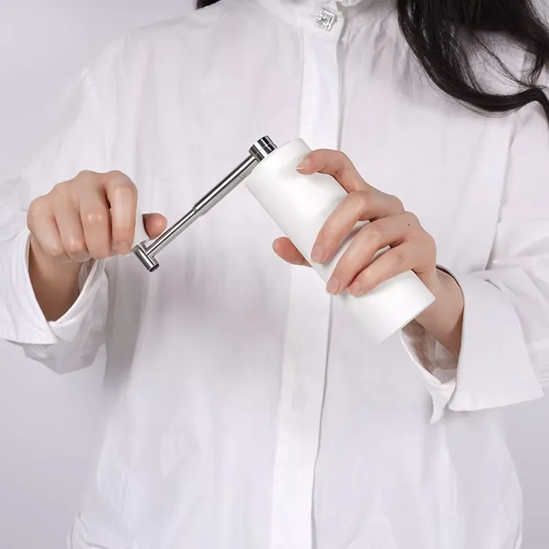 مطحنة قهوة يدوية تايمور تشيستن - مراجعة Coffee Grinder Burr وسعره