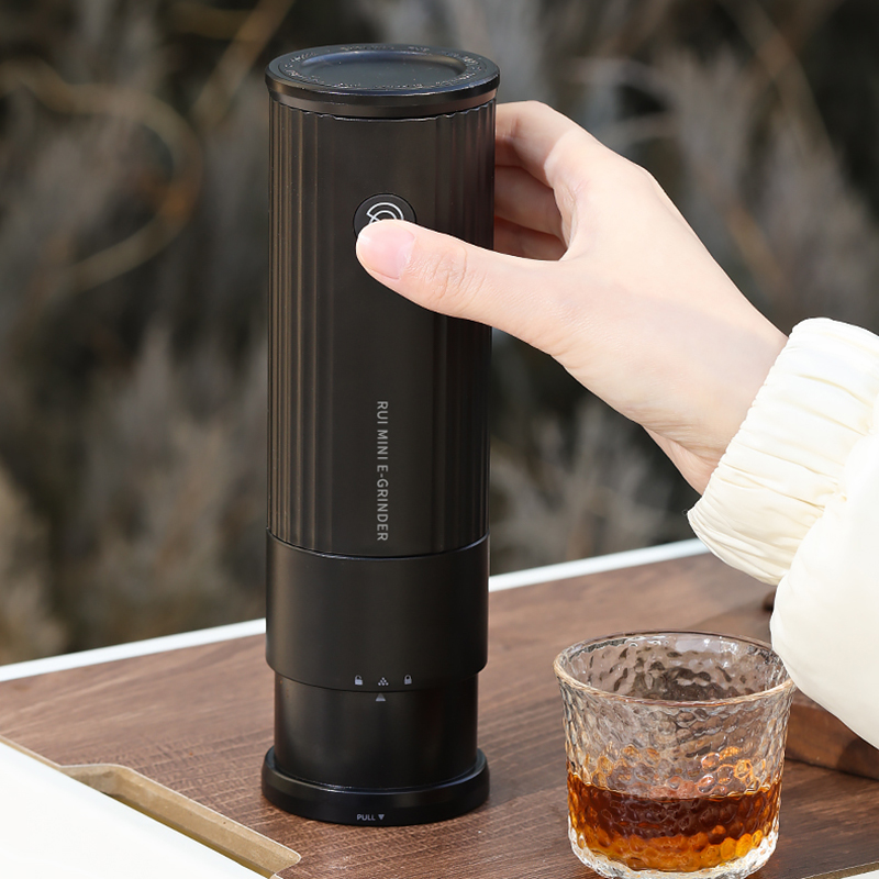 مطحنة قهوة صغيرة محمولة من زير - مراجعة Coffee Grinder Burr وسعره